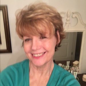 Meet your Posher, Debbie